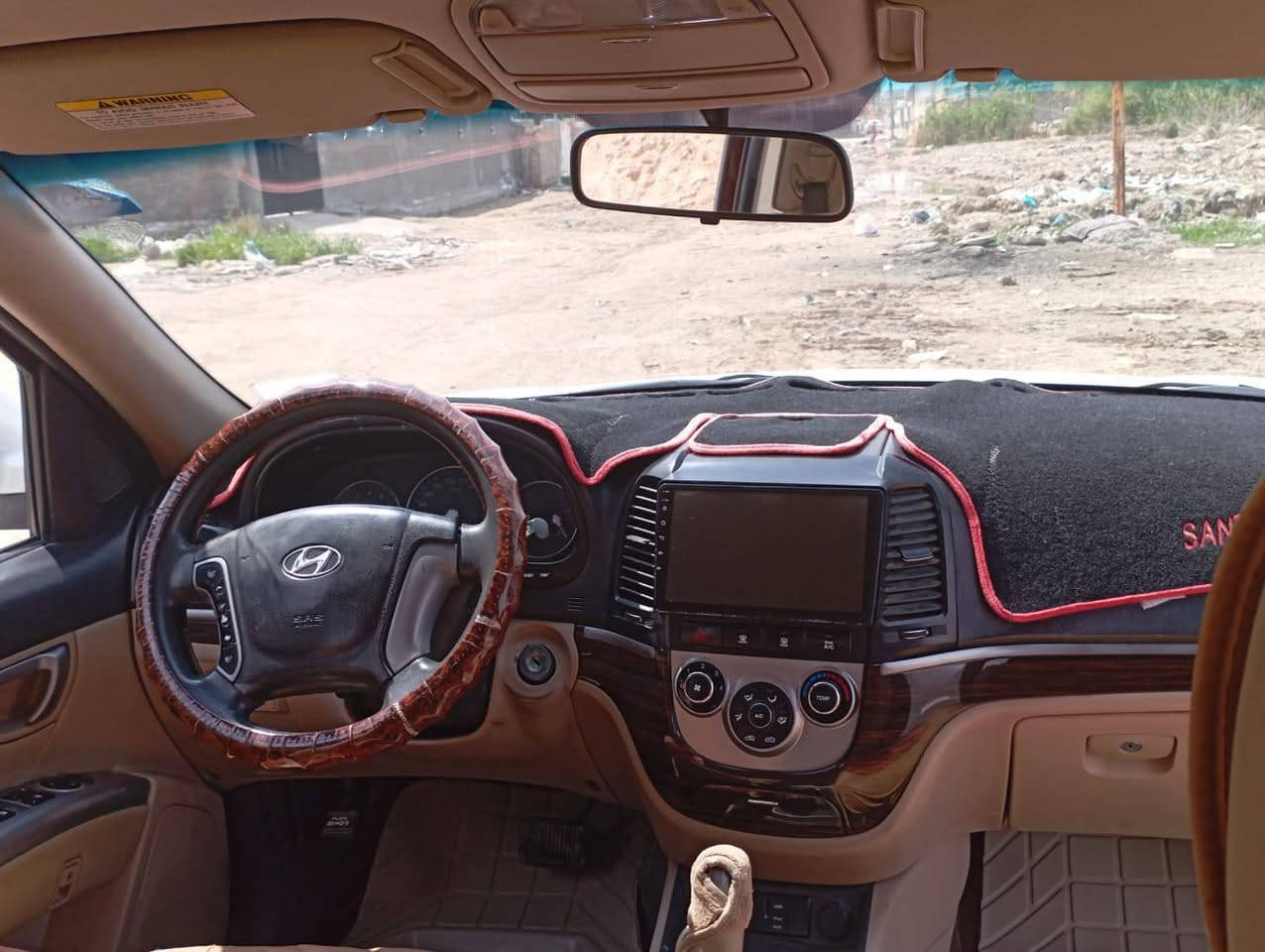 السلام عليكم 
سنتافي موديل 2012
بيه 5 قطع 
السياره خليجيه 
رقم بغداد بأسمي 
6 سلندر 
العنوان بابل قضاء القاسم ع
للأستفسار ***********
