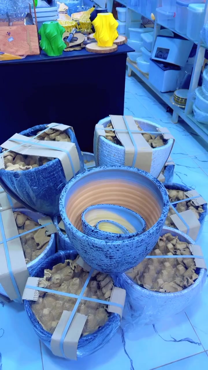 هه راااااج 
بابه تي شاز ته‌نها له‌ فرۆشگای وریا ❤️🔥با كه‌لوپه‌لی ناوماله‌كه‌ت جیاواز و تایبه‌ت بێت 🌸🌙واز له‌ شتی دووباره‌ بێنن 🤣 جیاوازی و خانومانی خۆت بنوێنه‌ گه‌یاندن به‌رده‌سته‌ بۆ هه‌موو كوردستان و عێراق 👍🖤ناونیشان /كفري هه‌واری نوێ به‌رامبه‌ر قوتابخانه‌ی فیدرال


**إذا كنت صاحب هذا الإعلان وتريد حذفه لأي سبب، رجاءا أرسل رسالة إلى الدعم الفني**