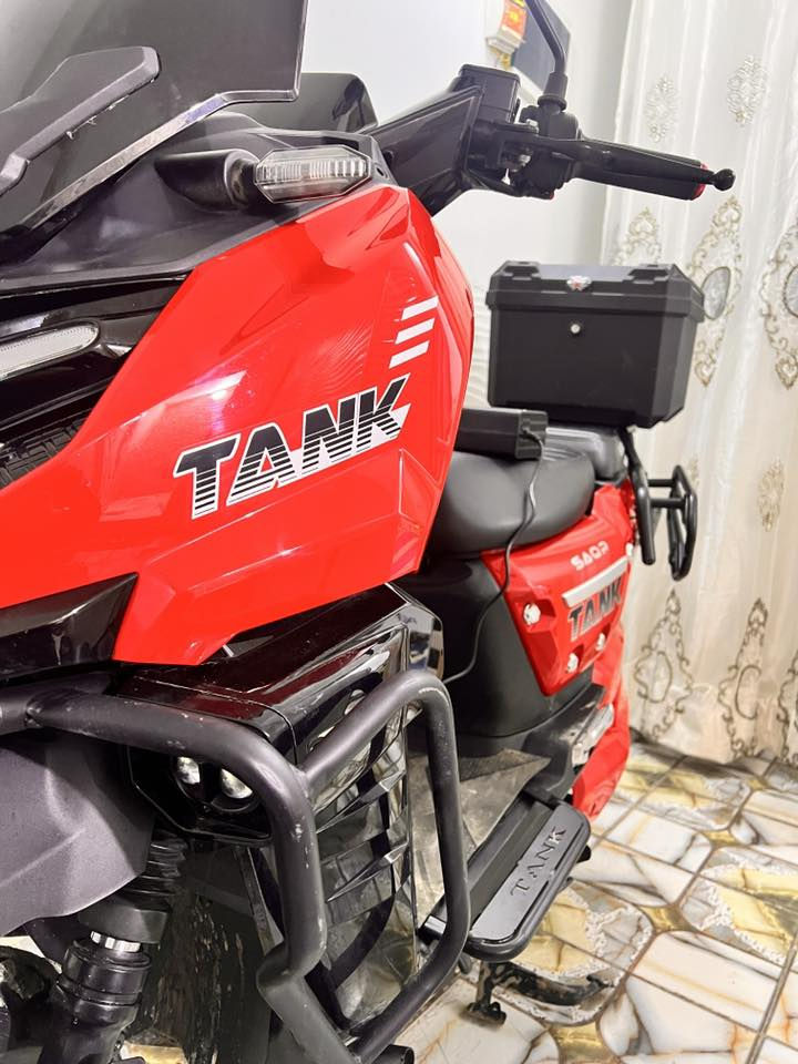 دراجه تانك الصقر 2026ثمانيه بطاريات مستخدمه ثلاث اشهر الشحنه الوحده تمشيك ٧٠ كيلو مكاني الشعب ***********
