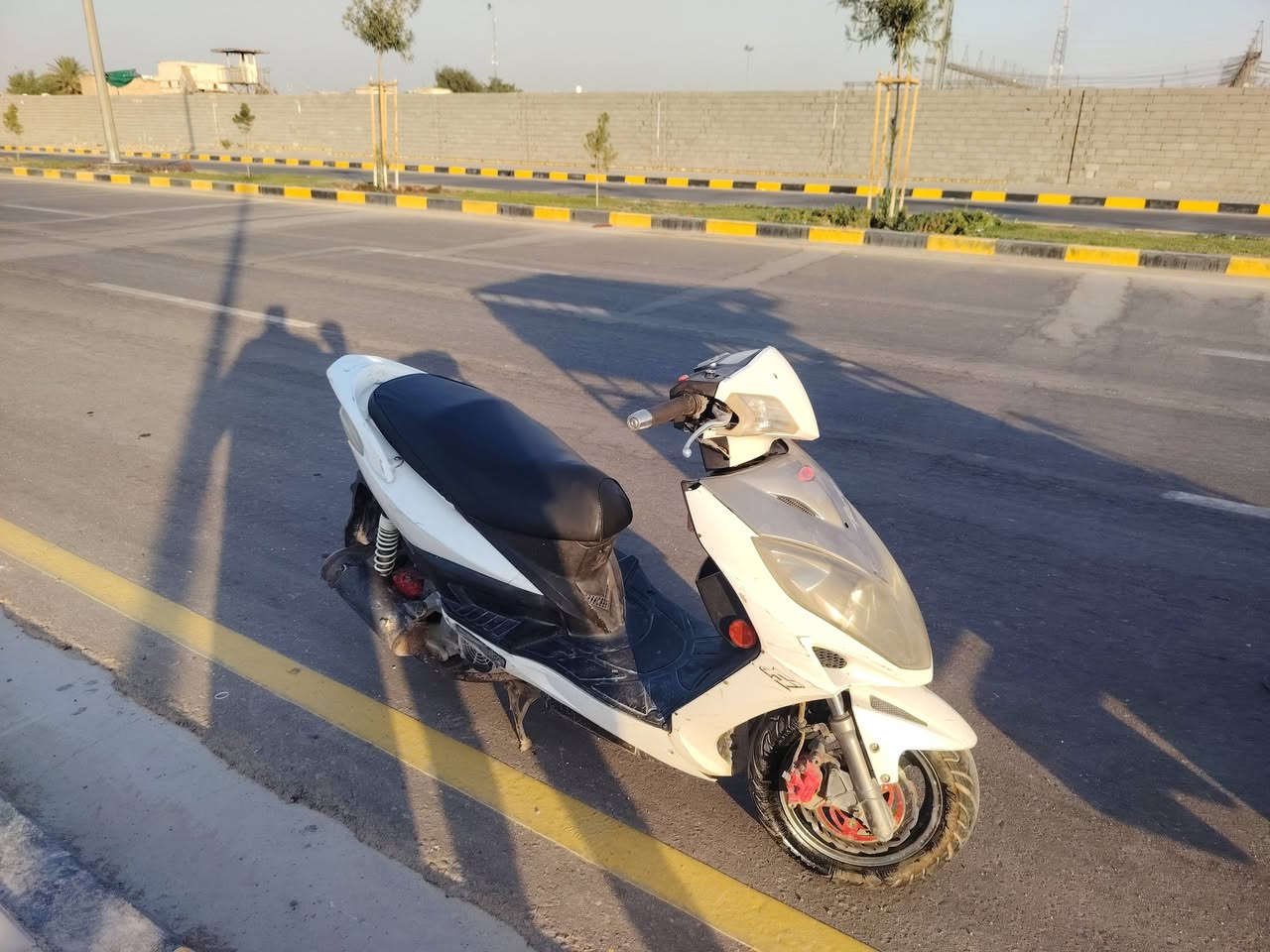 دراجه للبيع ياباني كامكو ريسنج دراجه نظيفه وجاهزه السعر 450 وبيها مجال ***********
