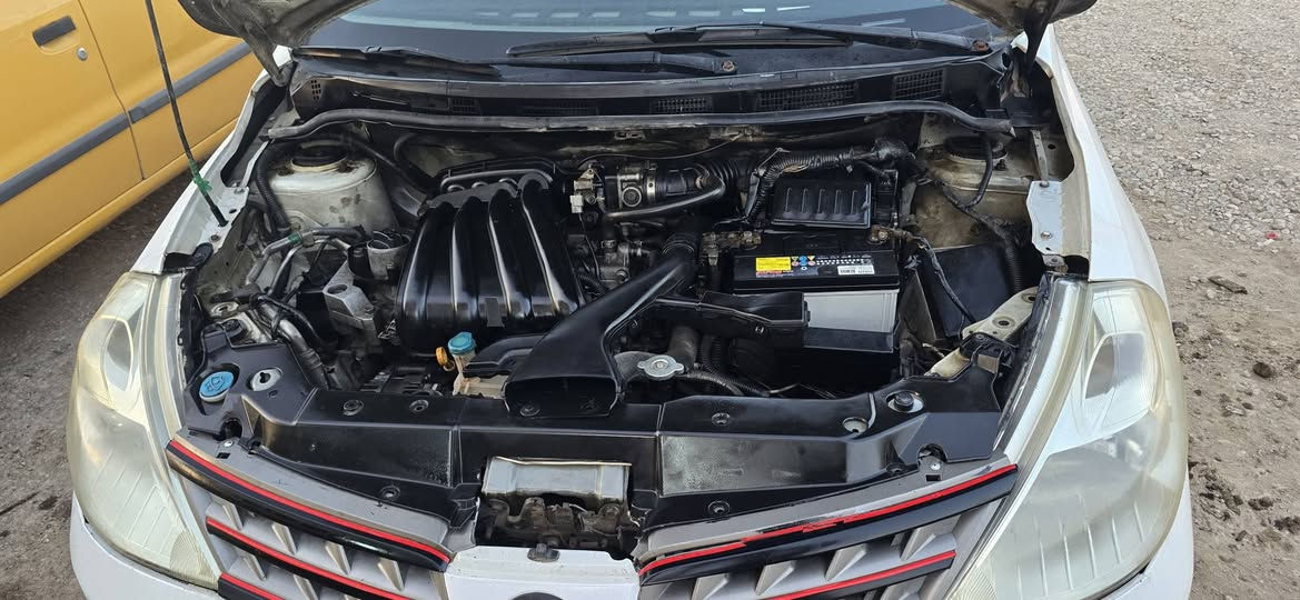 نيسان تيدا ٢٠٠٧ ياباني خليجي 

بيها دعمه بجنطه معمره  و صبغ بخشم البنيد
 و الكشر بيه خدوش 
حداديه ٨٠ بالميه 
 عبوه و فيتبم جديد 
باتري جديد 
تايرات بحالة جيده 
سعرها ٦٠ وبي مجال بسيط مكان سياره_ كوت
استفسار اتصل ***********
