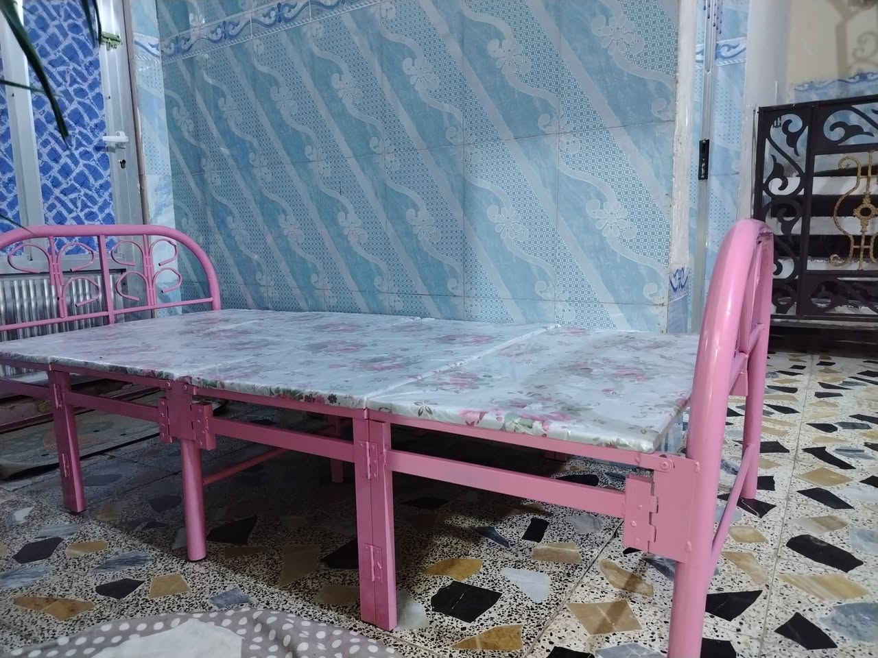 للبيع: چرباية أم النفر، جديدة استعمال أسبوعين فقط، بحالة ممتازة.
💰 السعر: 75 ألف دينار، وقابل للتفاوض. 📍 العنوان: الناصرية – المركز. 📞 للاستفسار: ***********.
