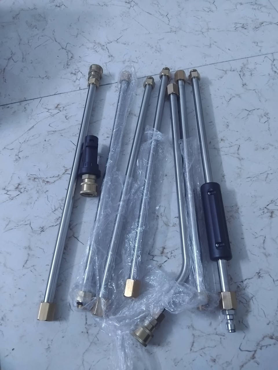 السلام عليكم اغراض اصليه للبيع تجوه دراجه بك لايت شيري بواري فاره غسل خوذه لحيم كسارات دراجه للاتصال ***********
