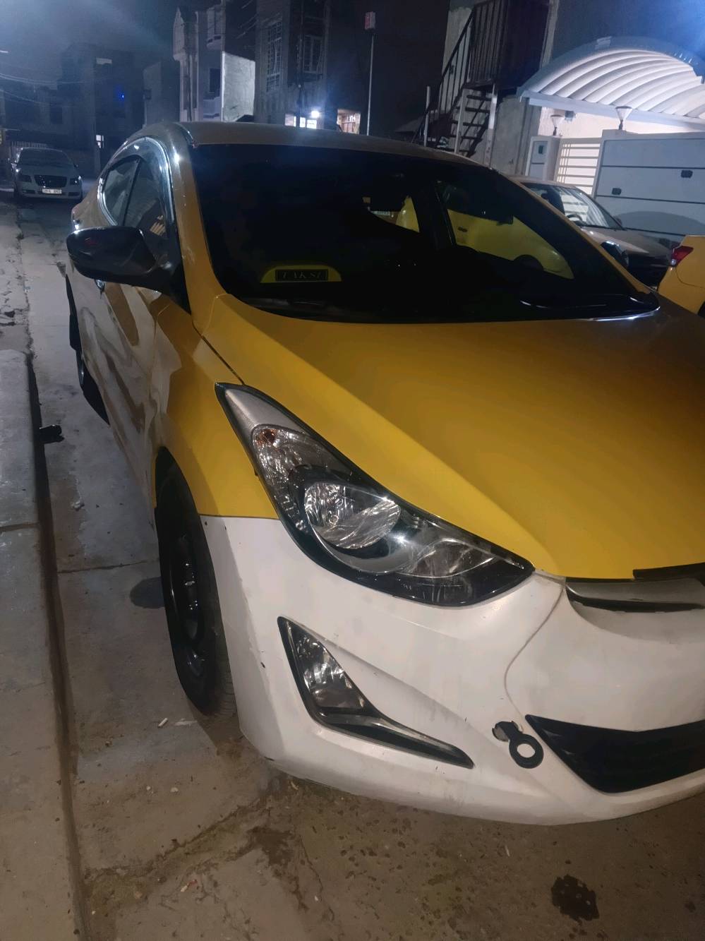 سلام عليكم 
النترى مضلع 12 خليجي محرك 1600دوش تبريد خير من الله يسياره رقم بغداد دولي للبيع او مراوس