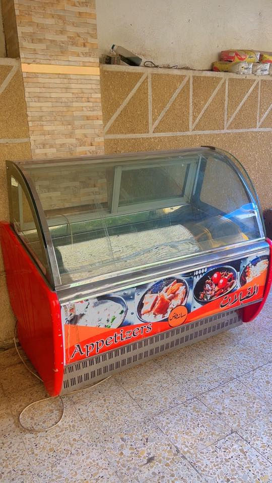 السلام عليكم للبيع عارضات عدد ٢ مع ميوزه عدد ٣ بغداد للتواصل وات ساب ***********
