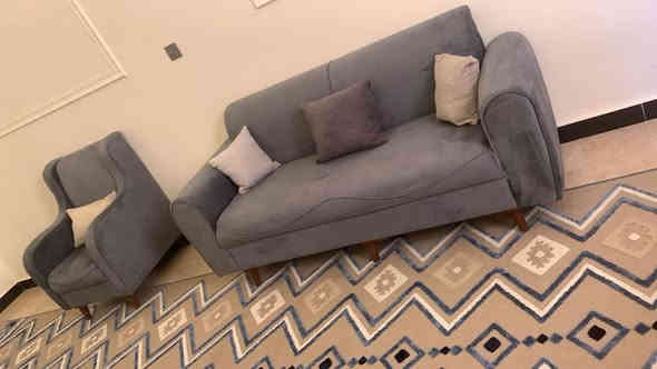 تخم كامل مستعمل للبيع بي اضرار بسيطه سعره325 الف يوجد توصيل ‭0771 629 7648‬
