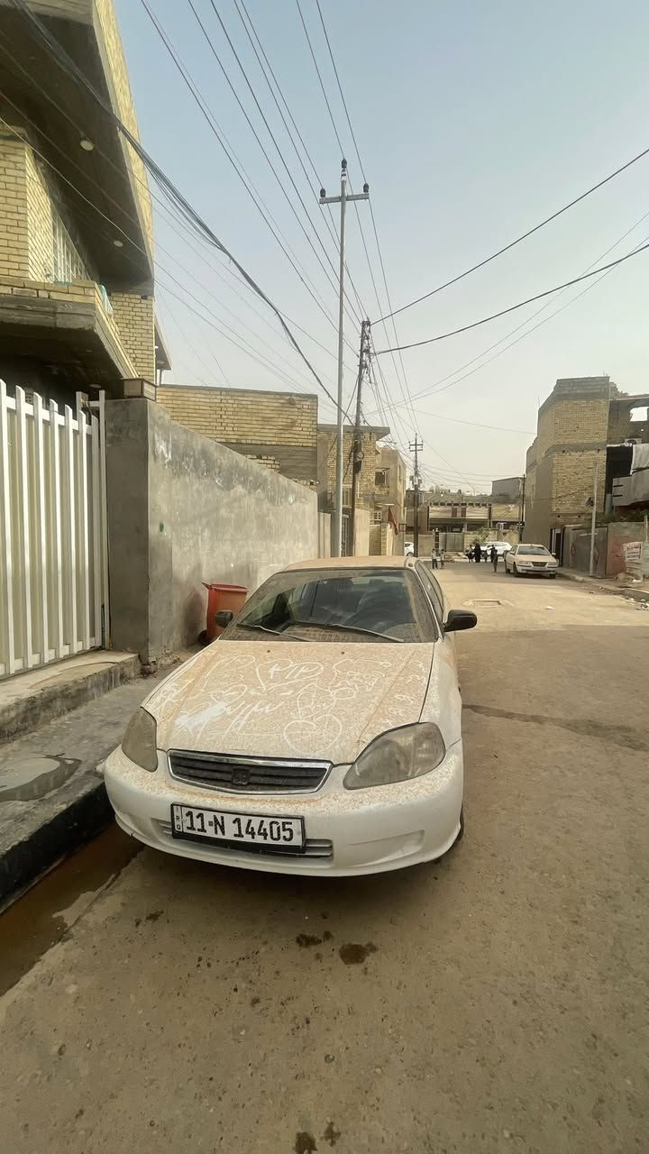 السلام عليكم هوندة سيفك 2000 كير عادي  مكينة وكير كفالة داخلها كلش نضيف سعرها 35 ورقة وبيها مجال رقمي ***********
