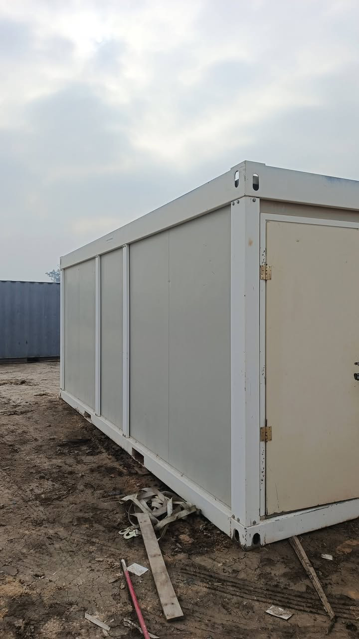 سلام عليكم 
على بركه لله وصول وجبه حاويات + كرفانات نضيفه فول تفليش الاسعار 
حاويه ام الاربعين او حاويه ام العشرين كرفانات العنوان بابل قضاء كوثى جبله 
الاستفسار ***********
***********
