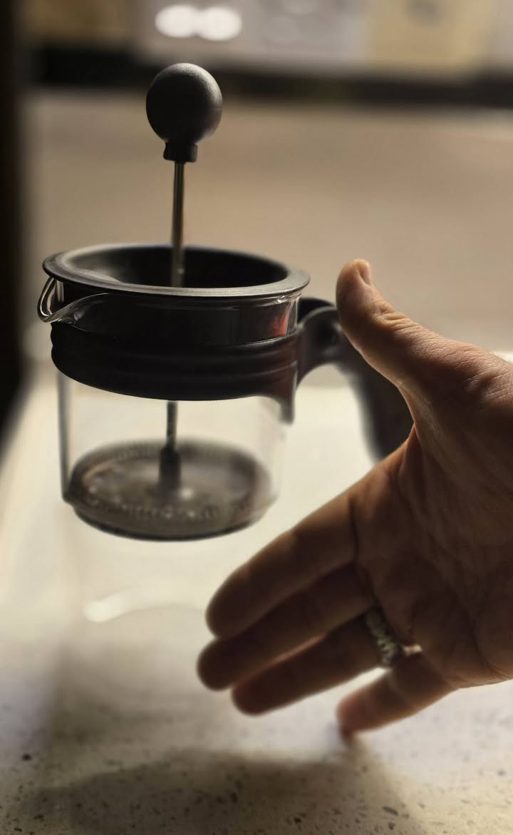 فرنش برس لتحضير القهوة وعمل فوم الحليب ماركة (بودوم الدنماركية)
الحجم متوسط، بالة زجاج بيركس مقاومة للحرارة. السعر ٢٥ الف


**إذا كنت صاحب هذا الإعلان وتريد حذفه لأي سبب، رجاءا أرسل رسالة إلى الدعم الفني**