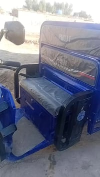 للبيع جديده شحن سعرمليون اونص اوبيه مجال الشري بتصل على هاذالرقم ٠٧٧٠٣...