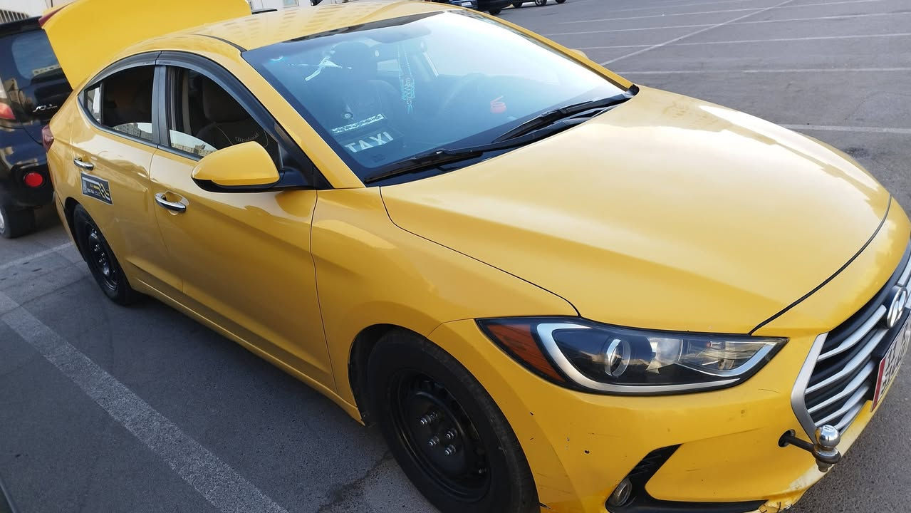 السلام عليكم النتراء موديل 2017 وارد امريكي مكينه 2000دوش المكينه مفتوحه والسونر مالتها وياها للبيع فقط السعر 118اوبيها مجال للاستفسار ***********
