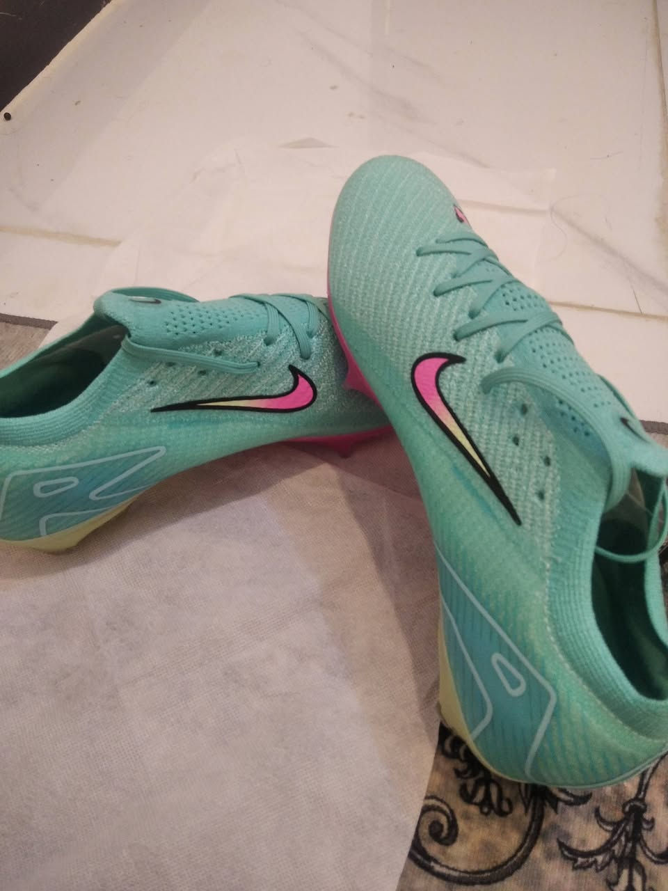 الأصــــــــــلي شرط
احذيه ســـتد ومحبب اصلي شرط فحص باركود فيتنامي وبــــوسني واندنوسي اذا مو اصلي تكدر ترجعه بيد المندوب
الاسعار والاحجام مختلفة 
القطعه التعجبك دزه صوره خاص يجيك سعر وقياس
*********** توصيل لجميع المحافظات
