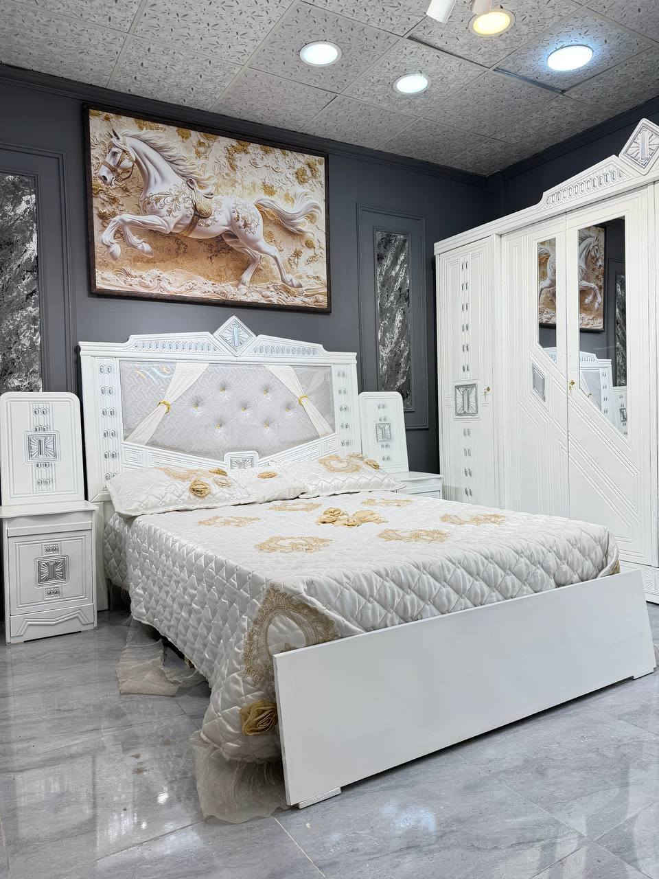 غرفة اخشاب  بسعر 950🔴
تخفيض جاهز للحجز 🔥

🔅تفاصيل الغرفة ....
صاج خارج ٤ملم ام دي اف 🔺
وداخل صاج ٣ملم 
صبغ مرمري درجة اولى 

عدد القطع  ٧ قطع 😍
🔺1 //جرباية  قياس  ١٦٠ × ٢٠٠ 
🔺//ميز جانبي ايسر قياس ٥٠
🔺2// وميز  جانبي  قياس ٥٠
🔺3// زاوية ارتفاع مترين عرض ٨٠
🔺4// وميز بلازمه  
🔺5//وميز مراية ارتفاع مترين عرض ١٢٠
🔺6// وكنتور ٦ باب  ارتفاع مترين و١٥ طول ٣ متر و١٥

القطعه الثامنة حسب الطلب شازلون
سعرها ٥٠ الف ❤️

(توصيل مجاني مركز بغداد )
التوصيل يشمل الشد مجاني 🔥
(اطراف ٥٠)
باقي المحافضات حسب البعد

شازلون + طابوريه سعرها ٥٠ الف


**إذا كنت صاحب هذا الإعلان وتريد حذفه لأي سبب، رجاءا أرسل رسالة إلى الدعم الفني**