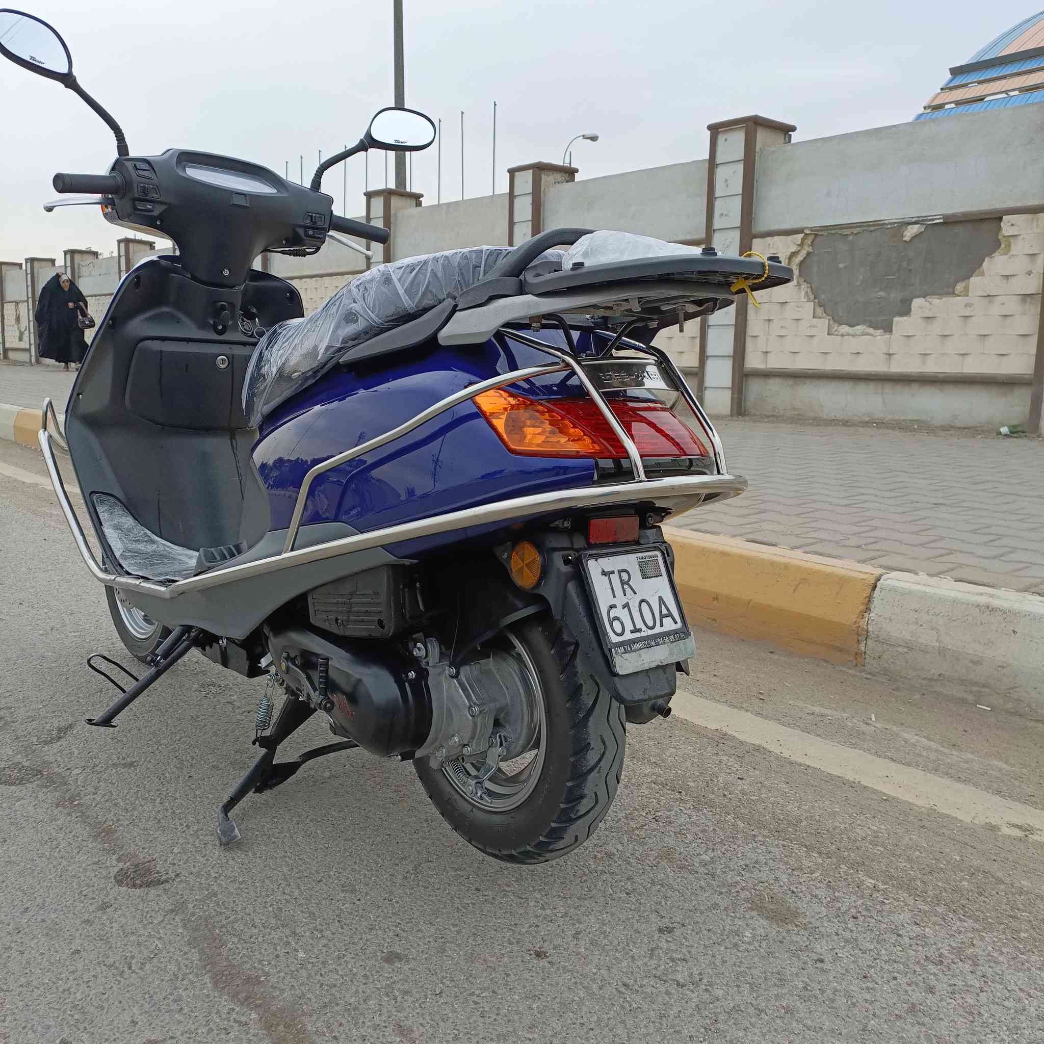 سلام عليكم للبيع سبيسي ماليزي مكفوله كفاله عامه من كل نواحي موديل 25 بعده جديده سويجين بصمتين بيه جهاز انذار تشغيل عن بعد دراجه جديده بمعنه كلمه ماشيه قليل مكاني كوت فلاحيه رقم هاتف ‏‪***********‬‏
