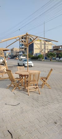 طاولة طعام • ٤ كراسي • بشمسية