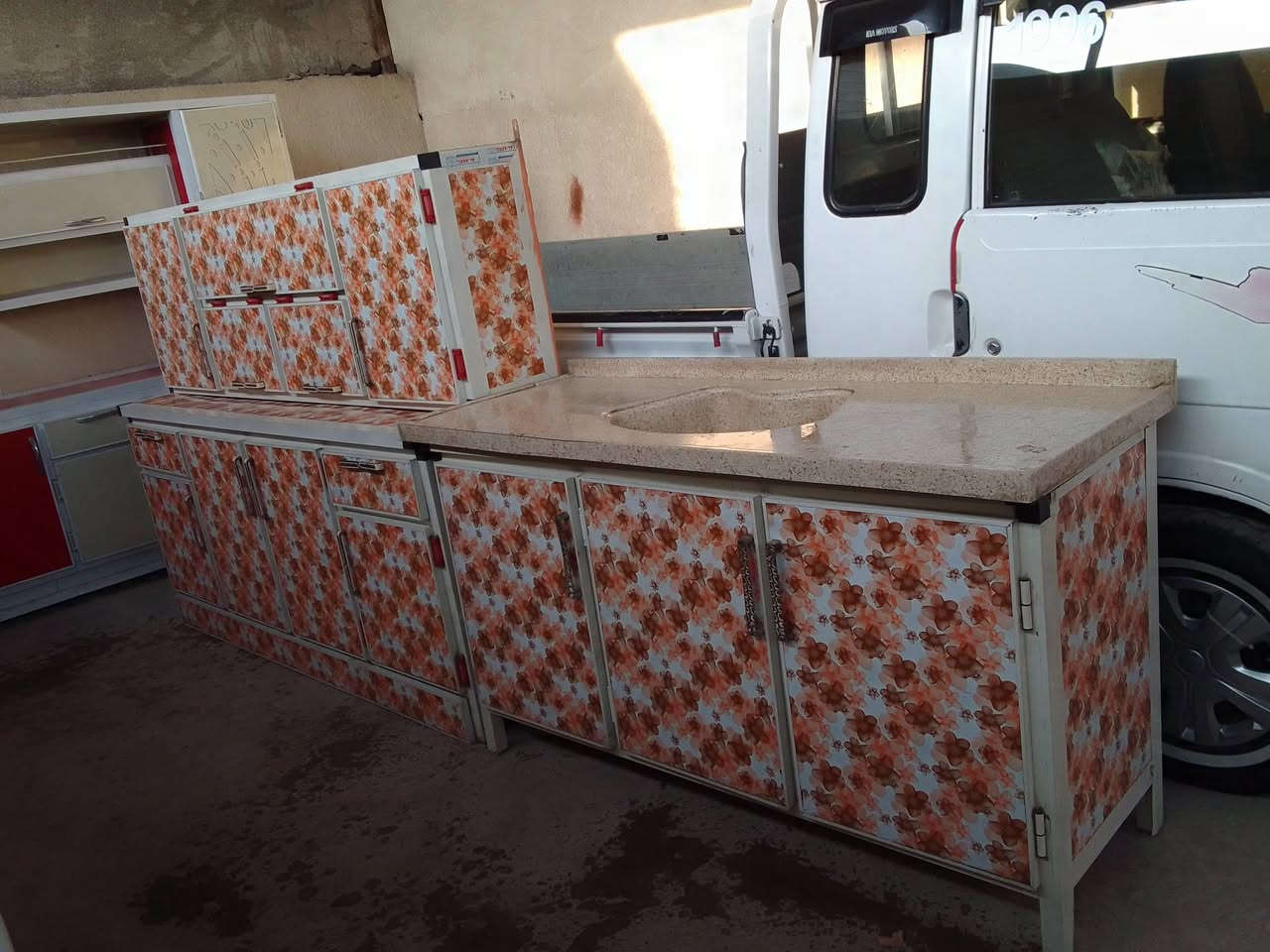 للبيع كلمن وسعره الشراي يتفضل خاص مكاني بغداد حي اور مقابل جامع الفردوس رقم الهاتف  بي واتساب اي ستفسار خاص ***********
