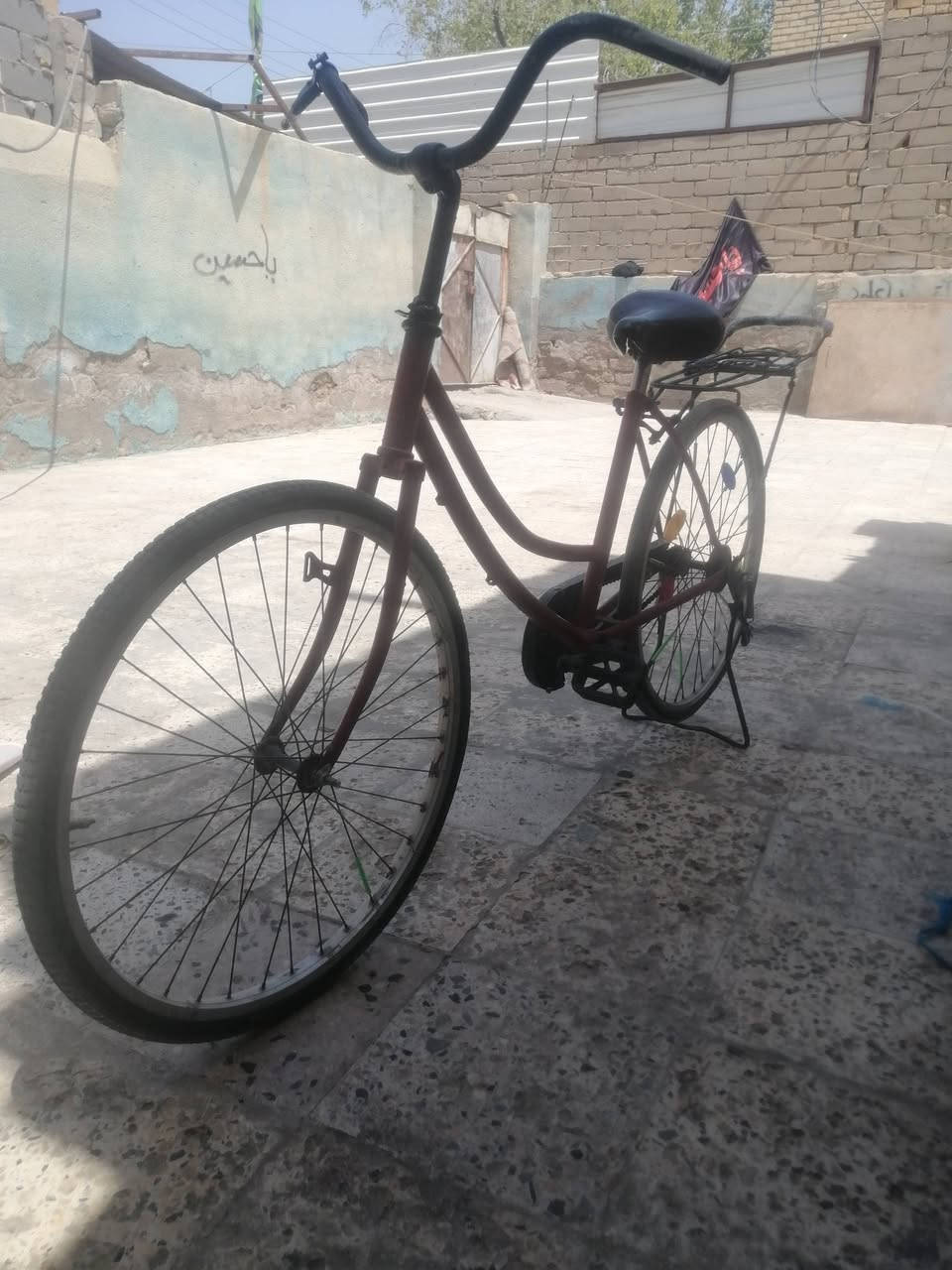 باسكلاات البيع العدد ثنين كلشي مابيهن سعرهن ١٠٠ الاتصال عل رقم   ***********

