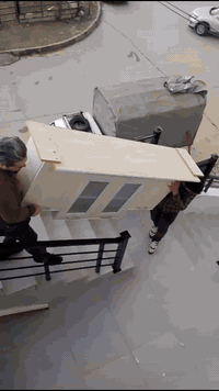 نقل أثاث • خدمة VIP • خبرة ٥ سنين