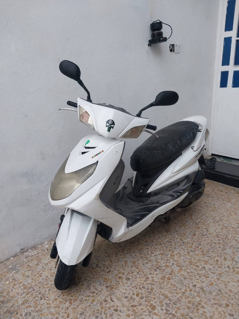 السلام عليكم للبيع سكنس فحل ياباني  نكره سلف دراجه مال رنبه نازله صاله ٣اشهر ومكينه  مكفوله ما مفتوحه  كهربائيات شغاله كلشي بلاد بيه  السعر ٥٥٠ والمكان  بغداد البلديات وهذا رقمي***********  انتصل خاص ما جاواب
