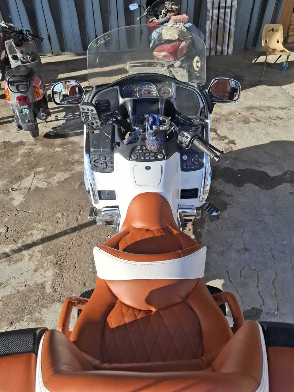 الدراجه البيع ١٨٠٠ ٢٠٠٧ ***********
