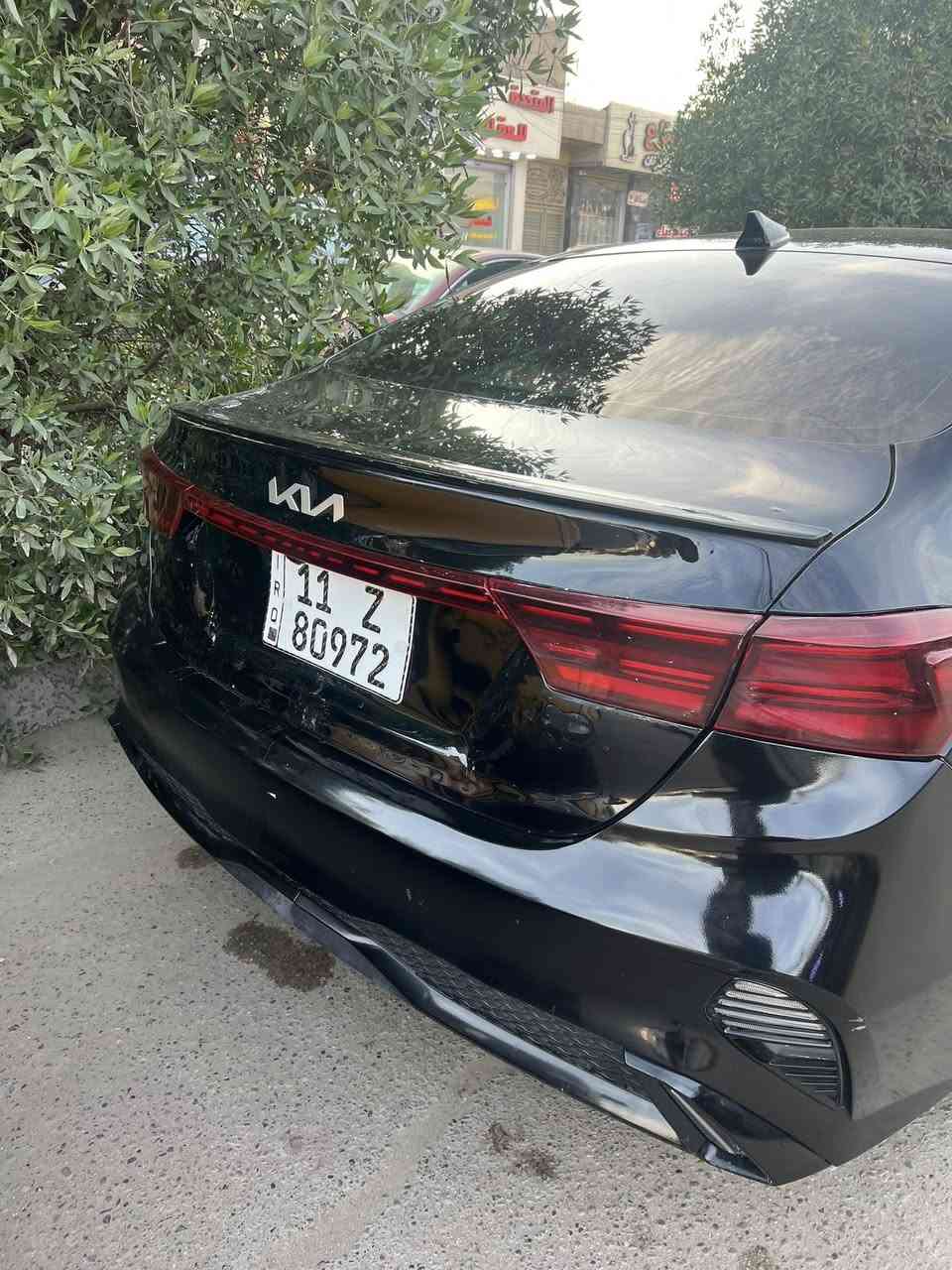 السلام عليكم 
فورتي GT Line فول مواصفات موديل 2024
فتحة 
بصمة 
شحن لاسلكي 
رادارات 
اشاير مري
تشغيل عن بعد
هواية مواصفات 
ماشية 
11 ميل
حادثها موجود بالصور 
كلها راجعه بارد بدون اي صبغ بس مروجة كدامك صورها 
كير مكينة مكفوله كفاله عامه
دواخل مكفولة لا لغد ولا شاصي ولا أي دواخل 
أيرباك دركة فقط 
سعرها ١٤٧ قفل 
رقمها بغداد بأسمي
*********** واتساب موجود
