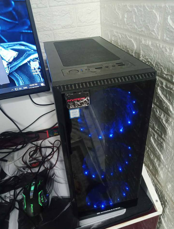 PC gaming غيمينغ للبيع
نظيف و قوي للألعاب 
المواصفات 

كل القطع نظيفة 
Cpu i3 8400 3.6ghz

Gpu gtx 980 evga 2 fan

Ram 8 g skill 3600

Ssd 520

Hdd 1tb

Psu 750 wt

ما في أي عيب و مركب للكيس زجاج بس شايله علمود التصوير و و غير شي المروحة في سن مكسور بس ما يأثر على التبريد و شغال بكل قوته 

 🟢 الكرت و المعالج يشغلون الألعاب بسلاسة عالية وهذه بعض الأمثلة القوية 
Red dead redemption 1 - 2 = 60fps

Elden Ring - elden ring nightreighn = 60fps

Sekiro = hight sittings 60fps

GTA v = 60fps فما فوق 

God of war 4 = 35 > 45 fps

كل هذا يتغير لو عندك مونيتر بهيرتز عالي و تحصل تجربة أحسن 

للبيع و سعر 350 الف ثابت

الكرت بقوة gtx1660 يشغل كل الالعاب


**إذا كنت صاحب هذا الإعلان وتريد حذفه لأي سبب، رجاءا أرسل رسالة إلى الدعم الفني**