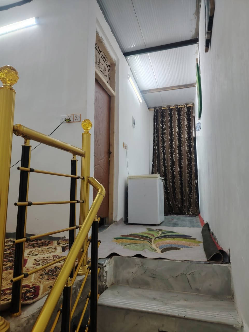 سلام عليكم بيت للبيع زراعي المساحة ٧٠طابقين يحتوي على استقبال ومطبخ وصاله وغرفه وصحيات وترك الطابق الثاني يحتوي على غرفة وصالة وحمام وسطح الاستفسار على رقم ***********عنوان دور الصحة الثانيه يرهم قسط سعره ٤٠
