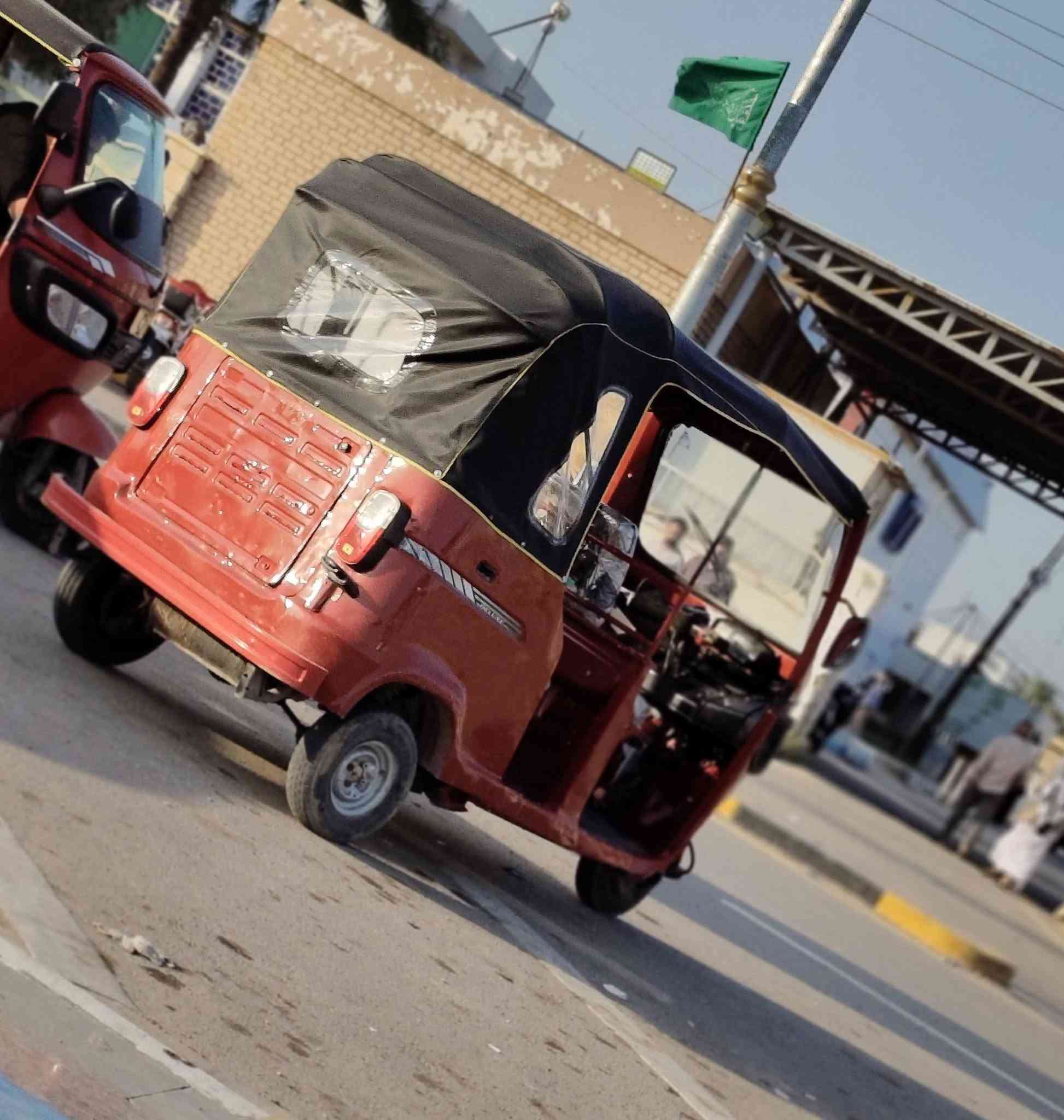 تكتك تي في اس مديل 18 وراق  محرك 21جهازه عل اخر حبابه كبل لشارع ولا تصرف ربع عليه لتواصل  هاذا رقمي *********** مكاني واسط سعر عل خاص قضاء لحي
