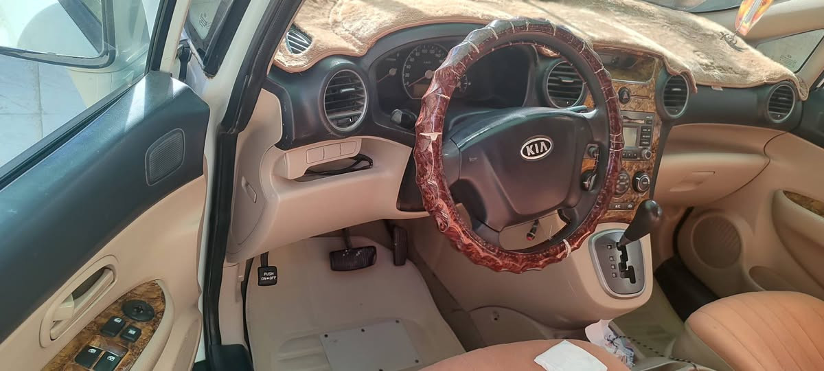 سلام عليكم كيه كارنز للبيع السياره كفاله تبريد ثلج حداديه خير من الله السياره جديده السعر 118
ناصريه مركز 
***********
