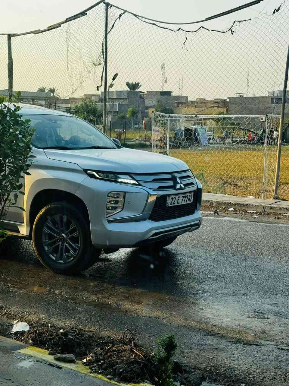 السلام عليكم باجيرو سبورت 20 ماشيه 100 السيارة كلش جديده مكينه 6/3000 كير 8 نمر وشفتات ستيرن هند بريك بصمه اوتو هولد كشنات جلد 7 راكب لايت متحرك العنون بلد ***********
