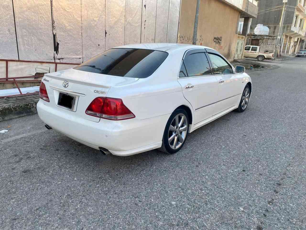 شاهينة ٢٠٠٥
١٨٢ سبورت 
براوة 
كيرومةكينةوتندوتولى 
تةقةورةقةبةشةرت 
تازةداخل تازةجامى هةلكيراوة 
ناورةساسى فورميكا سور٣ دوكمة
نرخى خواربازار أگةرموشتةرى تيل بكة
*********** رانية, السليمانية
