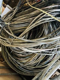 ظفاير كهرباء للبيع سعر متر 7تالاف.  07822321320