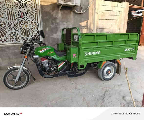 للبيع جمره دولفين ٢٠٢٣ رقم أنكليزي سنويه بسمي سعر ٣ مليون و٤٠٠ وبيه مجال رقم *********** عنوان هارثه ناحيه المصطفى مفرق سيد طاهر
