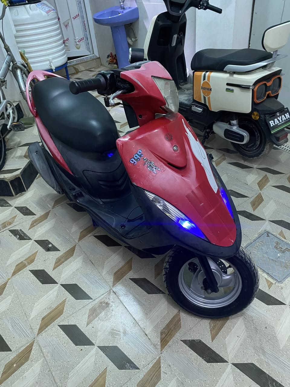 سلام عليكم دراجة ماكس عدلة كلها بلاد محرك بلاد دراجة كلها شغالة العنوان ديالى بعقوبة***********
