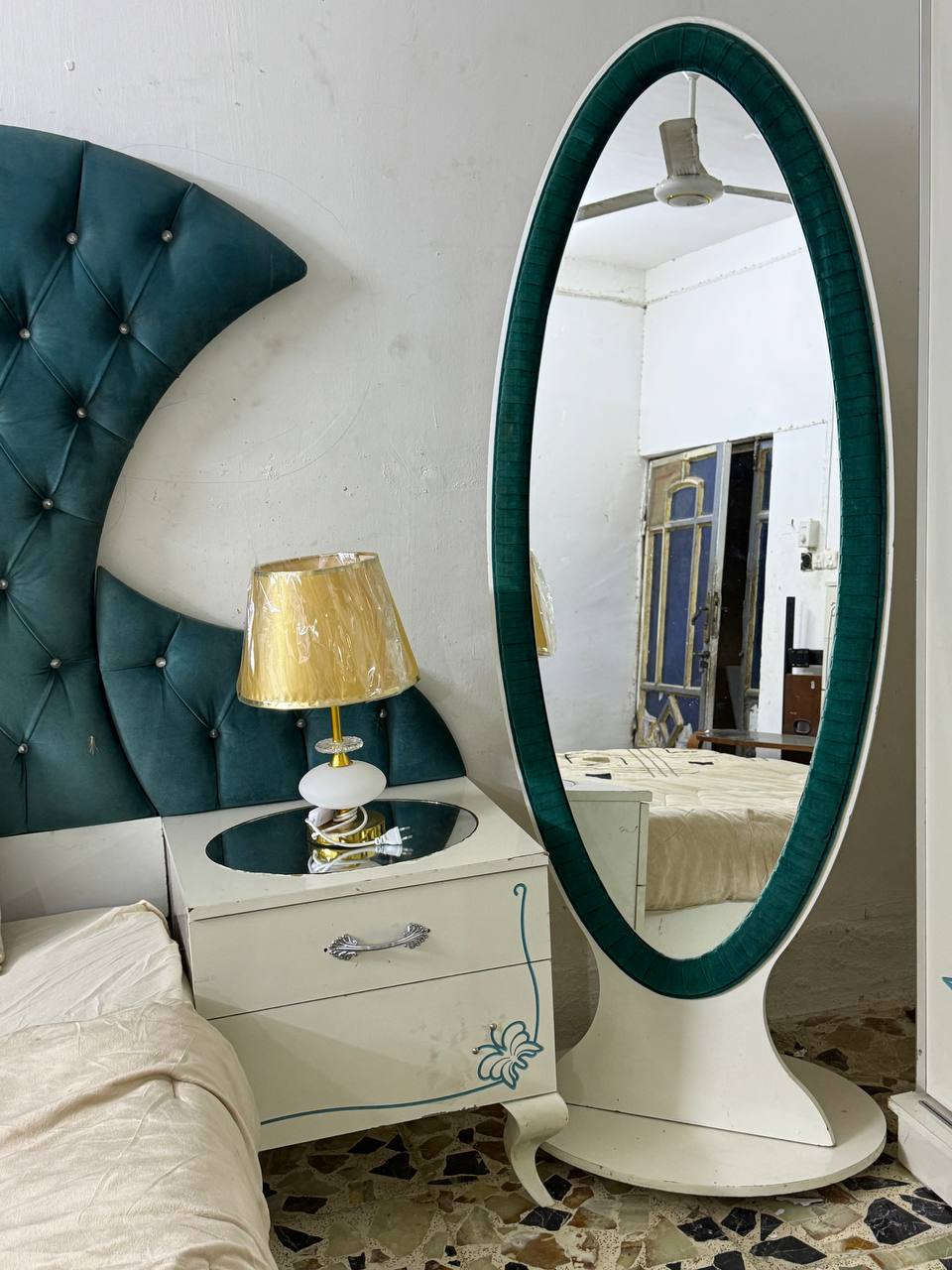 غرفه تركي نظيفه كلش ما بيه اي ضرر العنوان بابل المركز م  ***********
