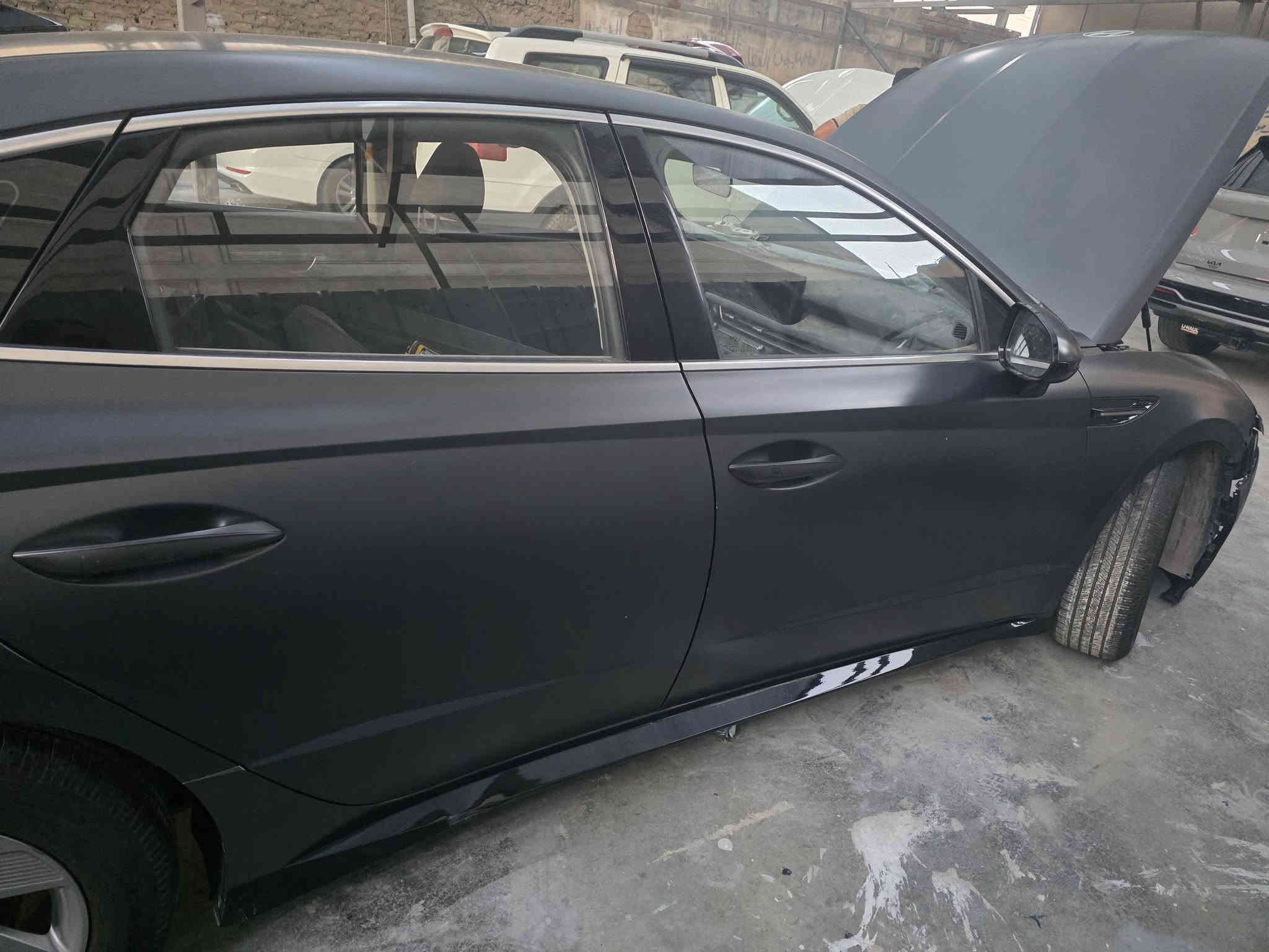 اللوحة : رقم بغداد باسمي تحويل مباشر
السعر المطلوب: ١٩٩ مع المجال البسيط 

عداد المسافه : 36الفK.M قابل للزياده 

نوع الضرر :  تبديل باب السايق وجاملغ

نوع الوقود : غاز فقط

_______________

المواصفات ............

محرك 4 سلندر 2000

دخول ذكي 

لايت زنون

تحديد مسار

رادار امامي

رادار جانبي

شاشة ديجيتل 

كامره دواره

حساس خلفي 

حساس امامي

اشارة بالمرايه

اريل نڤگيشن

دواخل جلد اصل 

 تدفئة تبريد كشنات خلفي امامي

كشن سايق كهرباء 

شاشه كبيرة

جنطة كهرباء

بك لايت لد 

بصمة تشغيل

تدفئة ستيرن 

قياده ذاتيه على الخطوط السريعه

تحكم ستيرن

مثبت سرعه

نضام قياده ايكو+سبورت +سمارت+نورمال 

تبريد خلفي

نظام تحكم 

اوتو هولد

ستيرن كهرباء

نظام ترحيب 

سستم صوت متكامل 

منافذ شحن USB Type-C

السعر  199 مع المجال البسيط

_______________

اهلا ومرحبا بكم 

للاستفسار الاتصال على  ***********
