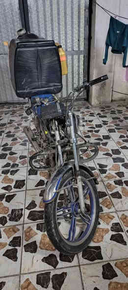 السلام عليكم دراجه سيفان للبيع 5 كير دراجه نقوصات بسيطه اشاير ولايت على باتري 
مكينه حلوه سعرها 350 اني مكلف بل نشر اتصال فقط او واتساب خاص ماكو 
( الصندوك مو وي الدراجه) 
***********
مكاني حي الجهاد
