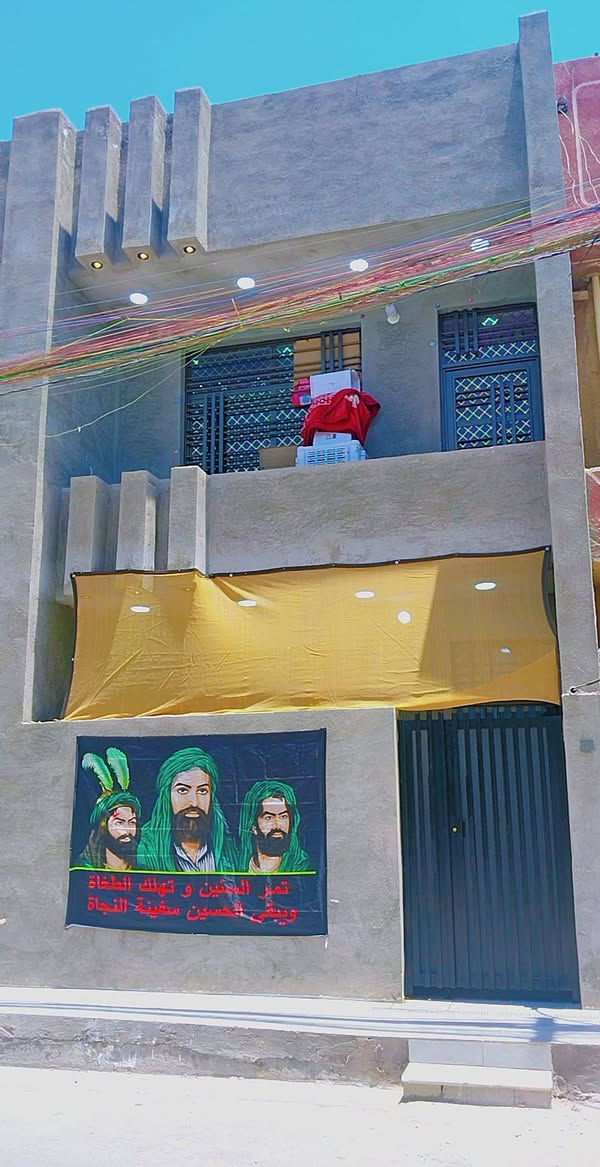 السلام عليكم ورحمة الله 
بيت ٦٠ متر طابو صرف 
بناء حديث ٢٠٢٦ قبل شهر خلص بناء 
موقع البيت الثعالبه بل ١٠ الاف قرب الملعب 
تفاصيل البناء ( غرفتين نوم + حمامين + مطبخ + استقبال)  
بيت كامل ماناقصه اي شي تسليم مفتاح 🔑 

السعر  125  قفل مابي اي مجال 
للاتصال ***********
