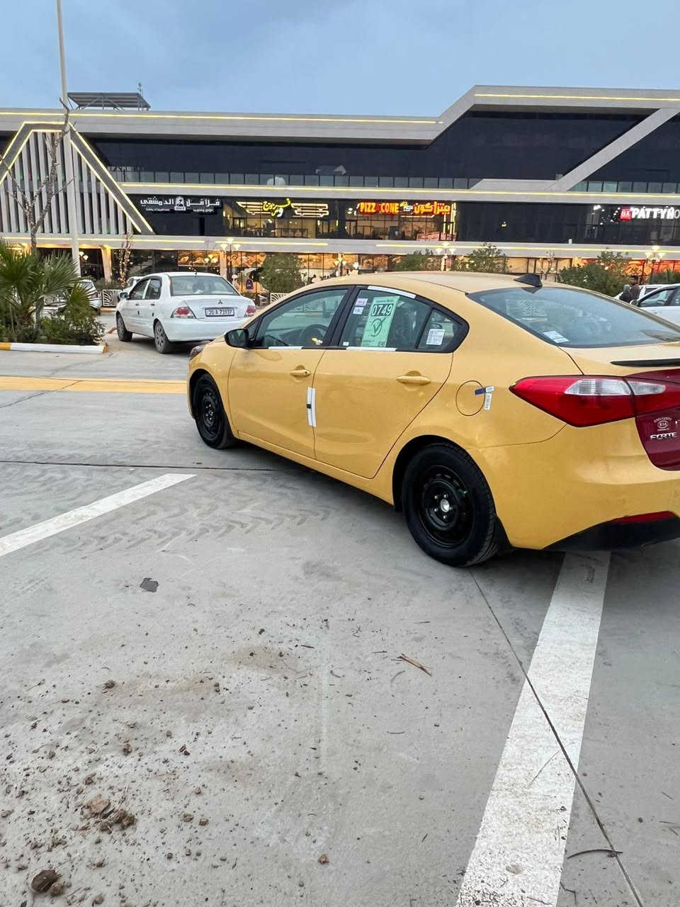 السلام عليكم فورتي 2015 وارد امريكي ضرره جامرلغ امامي فقط بدون داخل كير مكينه جدد سياره مابيه اي نقص تبريد صدر امامي خلفي جديد السعر 100وبيه مجال لاستفسار *********** مكانك ديالى بعقوبه
