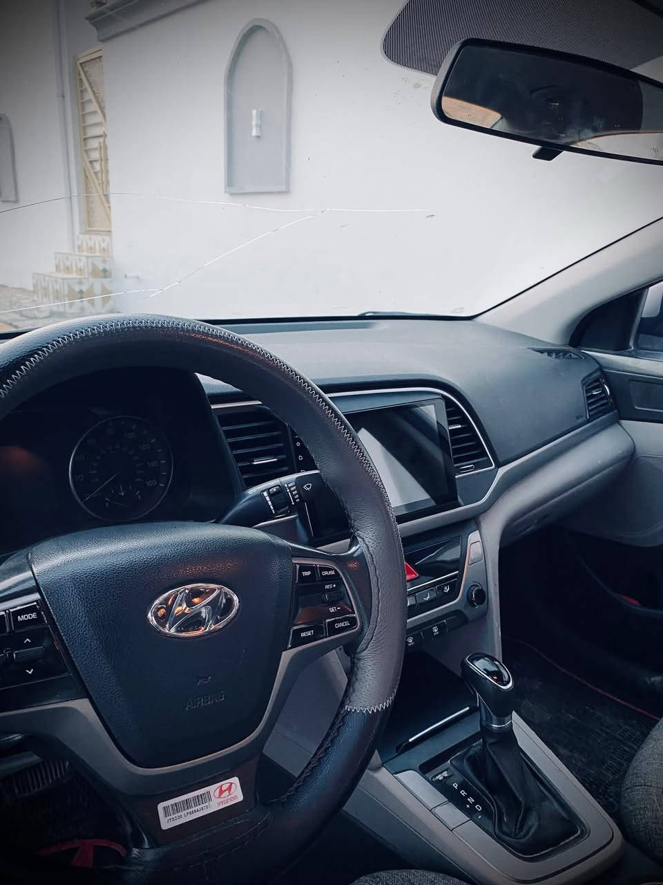 السلام عليكم النترا 2017 للبيع
مواصفات Se 
بدون صبغ أو تبديل
كير شرط 
محرك معمر تعمير درجة أولى بالموصل
دشبول لونين 
تبريد تدفئه شغال
هزه سنويه جديد 
للاستفسار ***********
السعر 130 وبيها مجال
