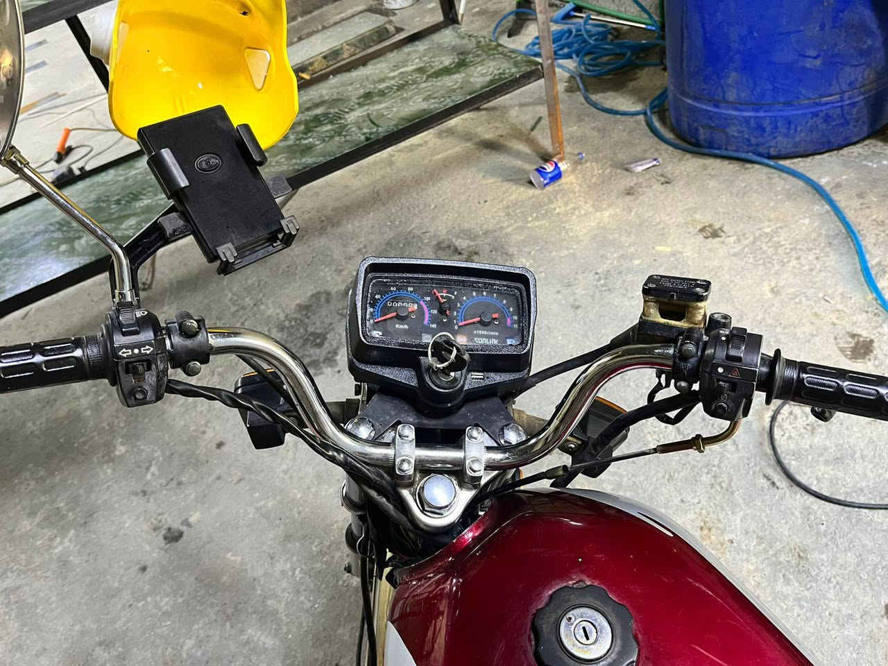 دراجه سافان 5 كير موديل 22 دراجه نظيفه مثل بل صور سعرها 600 وبيها مجال بسيط رقمي *********** مكاني بغداد الثعالبه
