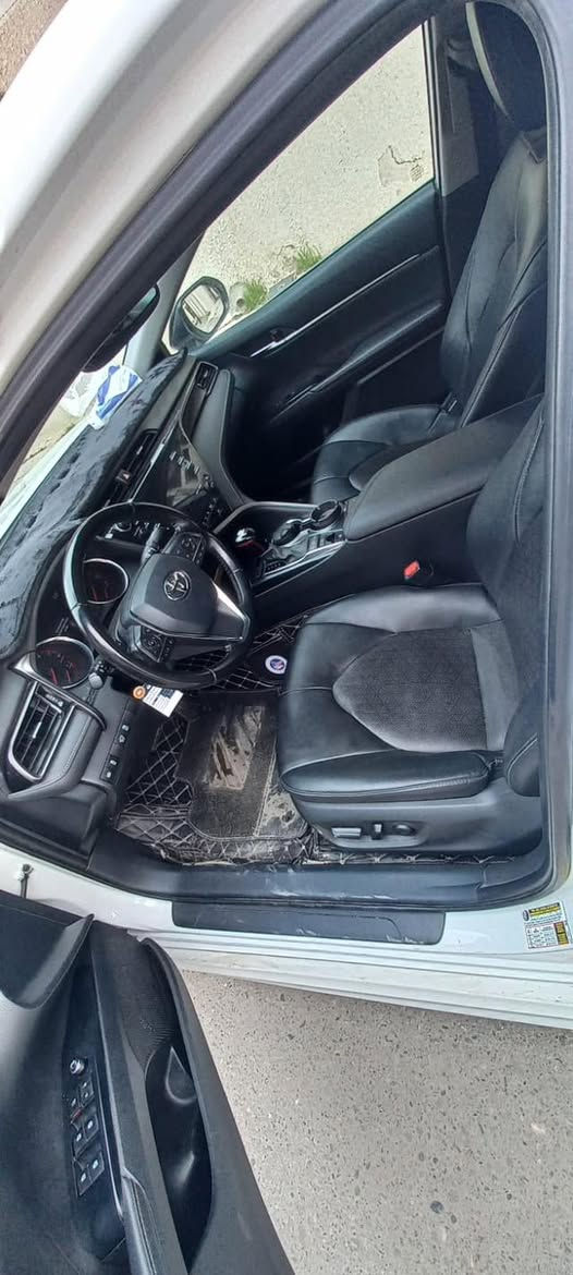 كامري ٢٠٢٠  مواصفات xse
سنوية جديدة 
رقم دهوك
ضررها مرفق مع الصور 
مكينه وكير شرط 
للاستفسار ***********
