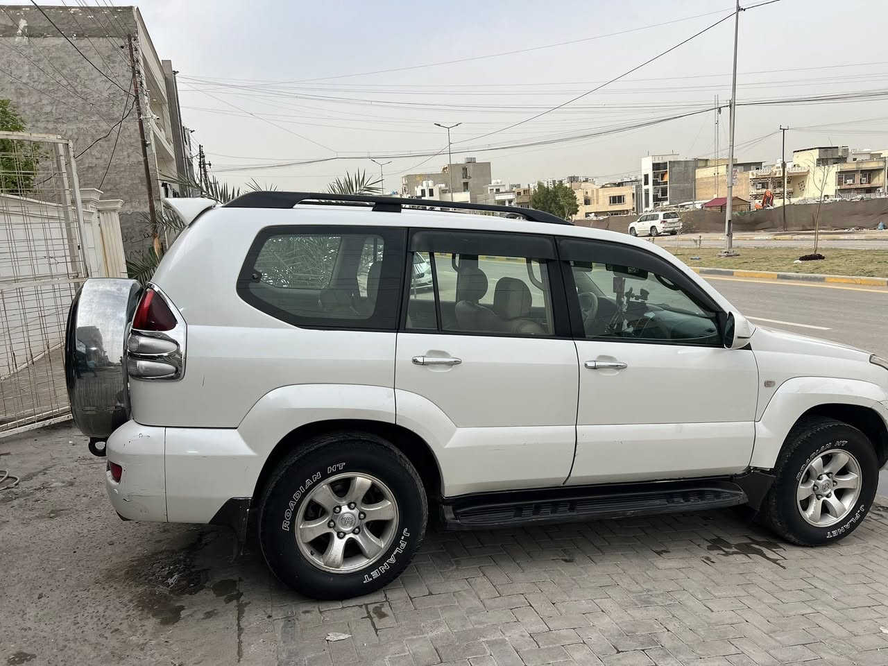 السلام عليكم
برادو موديل ٢٠٠٩ 
Gxrكويتي 
6v 
رقم سياره دهوك 
اتريد تحويل او وكاله
علمآ سياره باسمي 
سياره فول مواصفات 
فتحه 
دبل تانكي سياره 
سياره مكفوله من صبغ والحادث 
فقط بارد خشم لايت على كد شبر 
كراسي جلد 
سياره فور ويل 
ثلاثه قطع تبريد  
شاشه 
بصمه 
سعر ١٧٥ وبيها مجال 
اتصال على الرقم 
*********** اتصال 
*********** واتساب فقط هذا رقم 
عنوان سياره بغداد الكرخ
