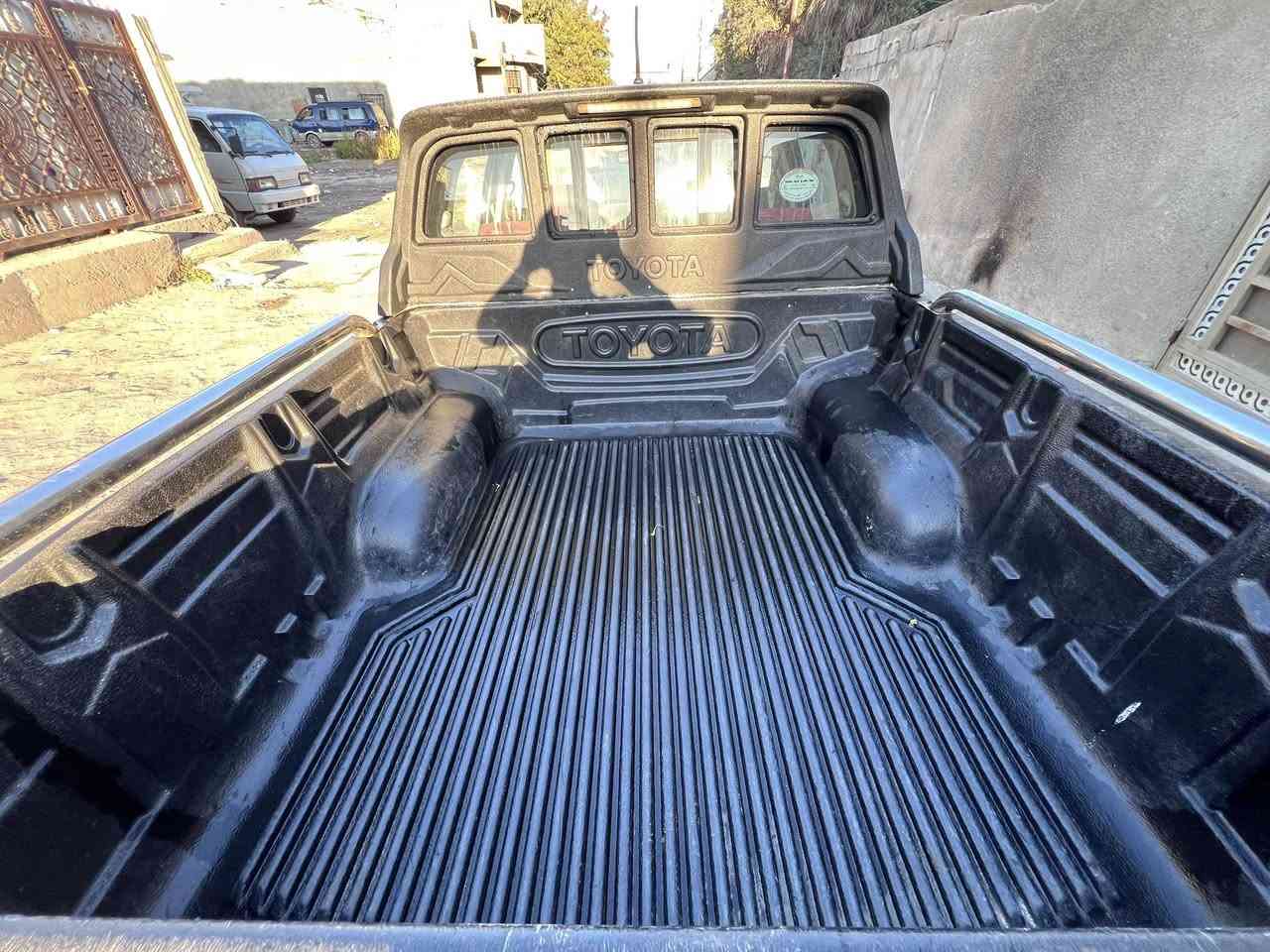 بيكم دبل قماره موديل 2014 محرك 2700 كير أوتوماتيك شاصي 19المرغوب مكفوله كفاله عامه عده الصبغ الموضح بالصوره 
الرقم:***********
***********
