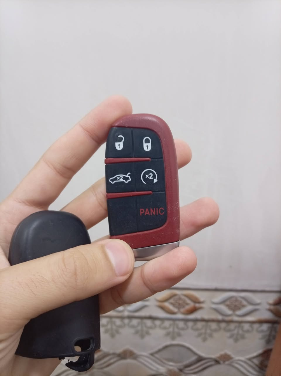 للبيع السعر
***********
كامله وياها باتري اصلي
