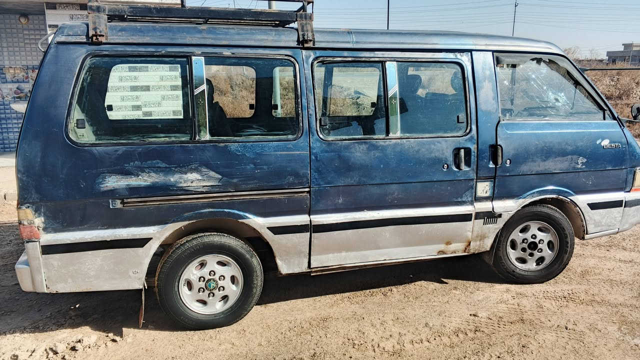 السلام عليكم كيا بستا للبيع موديل 1994 سنويه لل29 سياره بلاديه  محرك بي تبخير كير نضيف  مكاني الفلوجه الكرمه الاتصال *********** السعر 37وبيه مجال للشراي
