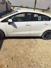 كيا ريو موديل 13 بيه جاملغ امامي فقط امبدل بدون دواخل السعر85.   07831...