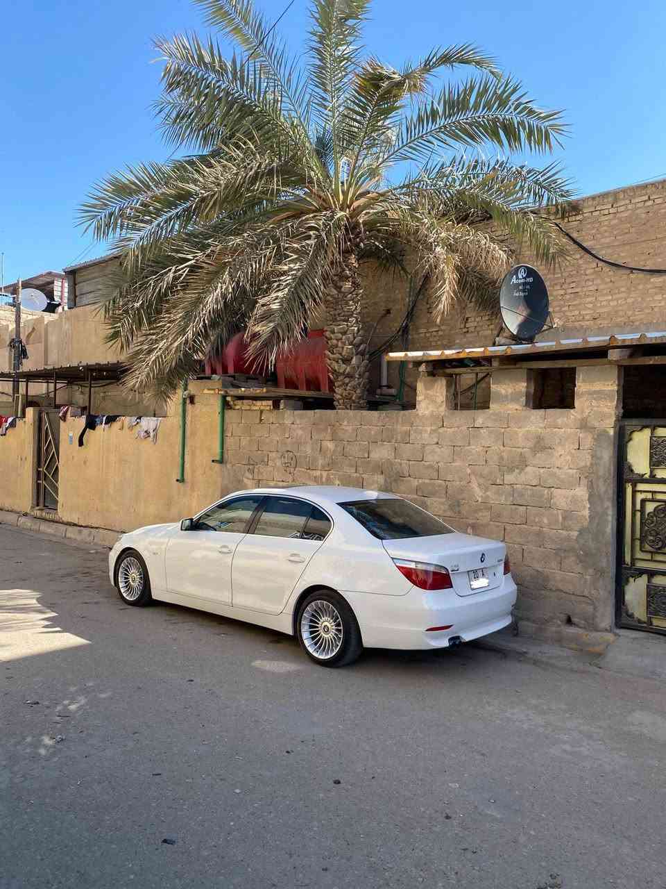 سلام عليكم حبايب 
BMW e60 N52 
موديل 2007
فول موصفات للأخير 
سياره باسمي ورقم ديالى 
تبريد ثلج
سياره كلش حلوه وناصبه 
سعر 125$
مكاني بصره
غير متواجد ع الفيس 
وتساب فقط👇
*********** البصرة, العراق

