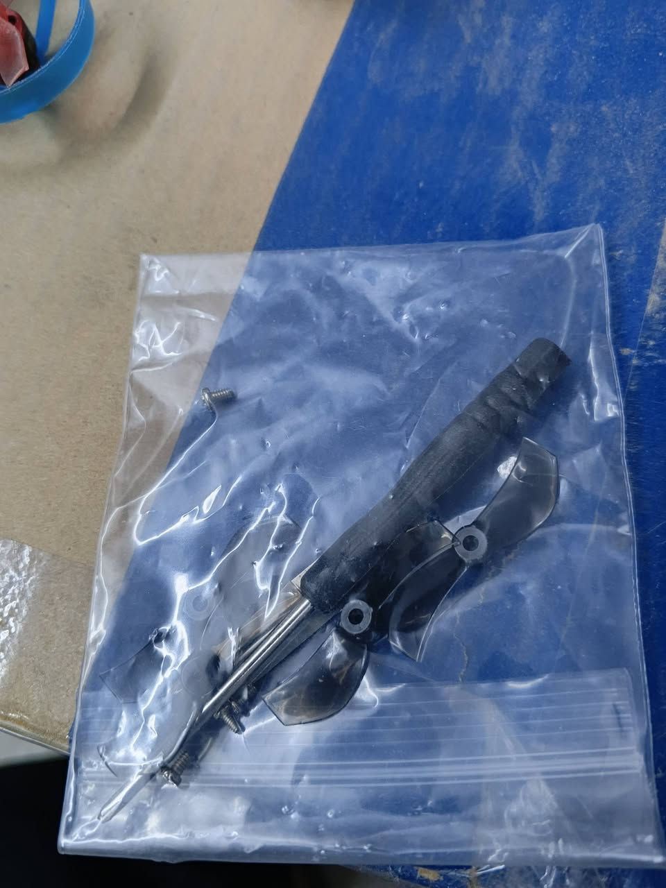 سلام عليكم
موبلا 6 
مElrs2.4 v.3
وياها بطاريتين 300 مل منفوخات و 200 مل مابيهن شي
150 الف قفل


**إذا كنت صاحب هذا الإعلان وتريد حذفه لأي سبب، رجاءا أرسل رسالة إلى الدعم الفني**