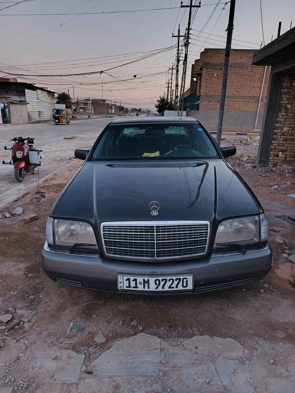 سلام عليكم مارسدس شبح موديل 95سياره كلش متعوب عليه وكلش نضيفه بلعافيه علياخذه بجيس مابيه شي ميشتفل نضافه 100من 10فول للاخير ومعروف مواصفات لفول عارضه 80وبيه مجال بيع او مراوس حسب لقناعه حتلواطي فرق مكاني بغداد رقم الهاتف ***********
